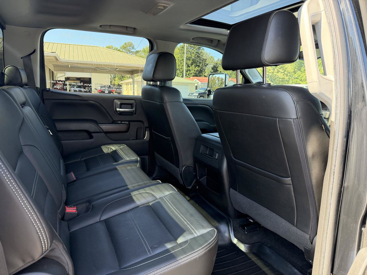 Used 2018 GMC Sierra 2500 Denali w/ Duramax Plus Package AWD/4WD image 14