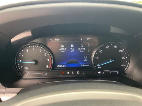 Used 2022 Ford Explorer XLT w/ Equipment Group 202A AWD/4WD image 19