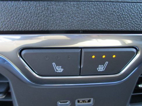 New 2026 GMC Sierra 3500 Denali w/ Denali Reserve Package image 11