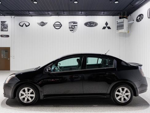 Used 2011 Nissan Sentra 2.0 SR image 3