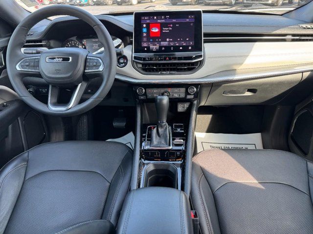 Used 2023 Jeep Compass Limited AWD/4WD image 11