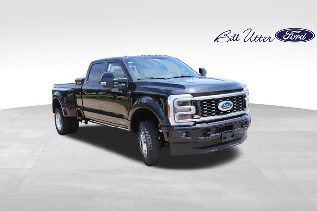 New 2026 Ford F450 Platinum AWD/4WD image 2