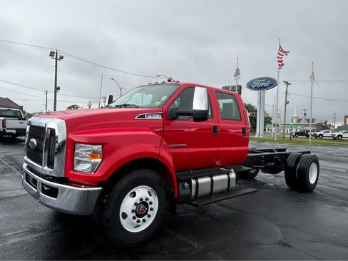 New 2026 Ford F750 2WD Crew Cab Super Duty image 2