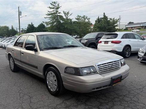 Used 2010 Ford Crown Victoria Police Interceptor RWD image 3