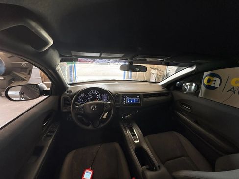 Used 2021 Honda HR-V Sport image 7