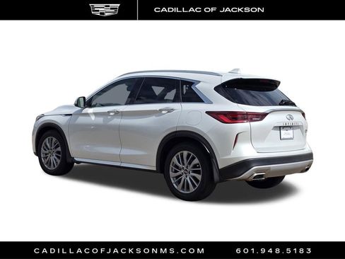 Used 2023 INFINITI QX50 Luxe FWD image 7