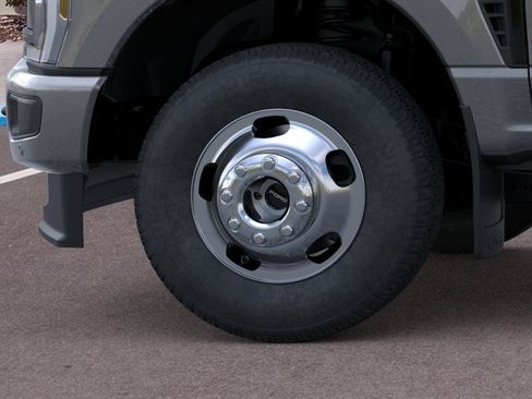 New 2026 Ford F350 Platinum w/ FX4 Off-Road Package AWD/4WD image 19