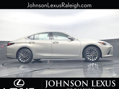 Used 2025 Lexus ES 350 Ultra Luxury FWD image 21