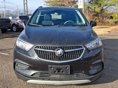 Used 2022 Buick Encore Preferred image 2