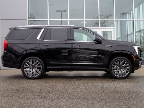 Used 2025 GMC Yukon Denali Ultimate image 4