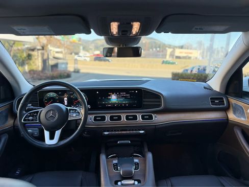 Used 2020 Mercedes-Benz GLS 450 4MATIC image 7