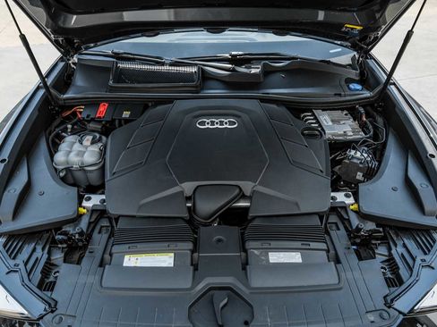 Used 2020 Audi Q8 Premium Plus w/ Premium Plus Package image 60