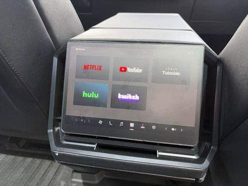 Used 2024 Tesla Cybertruck Cyberbeast AWD/4WD image 27