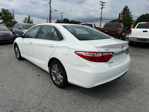 Used 2017 Toyota Camry SE FWD image 5