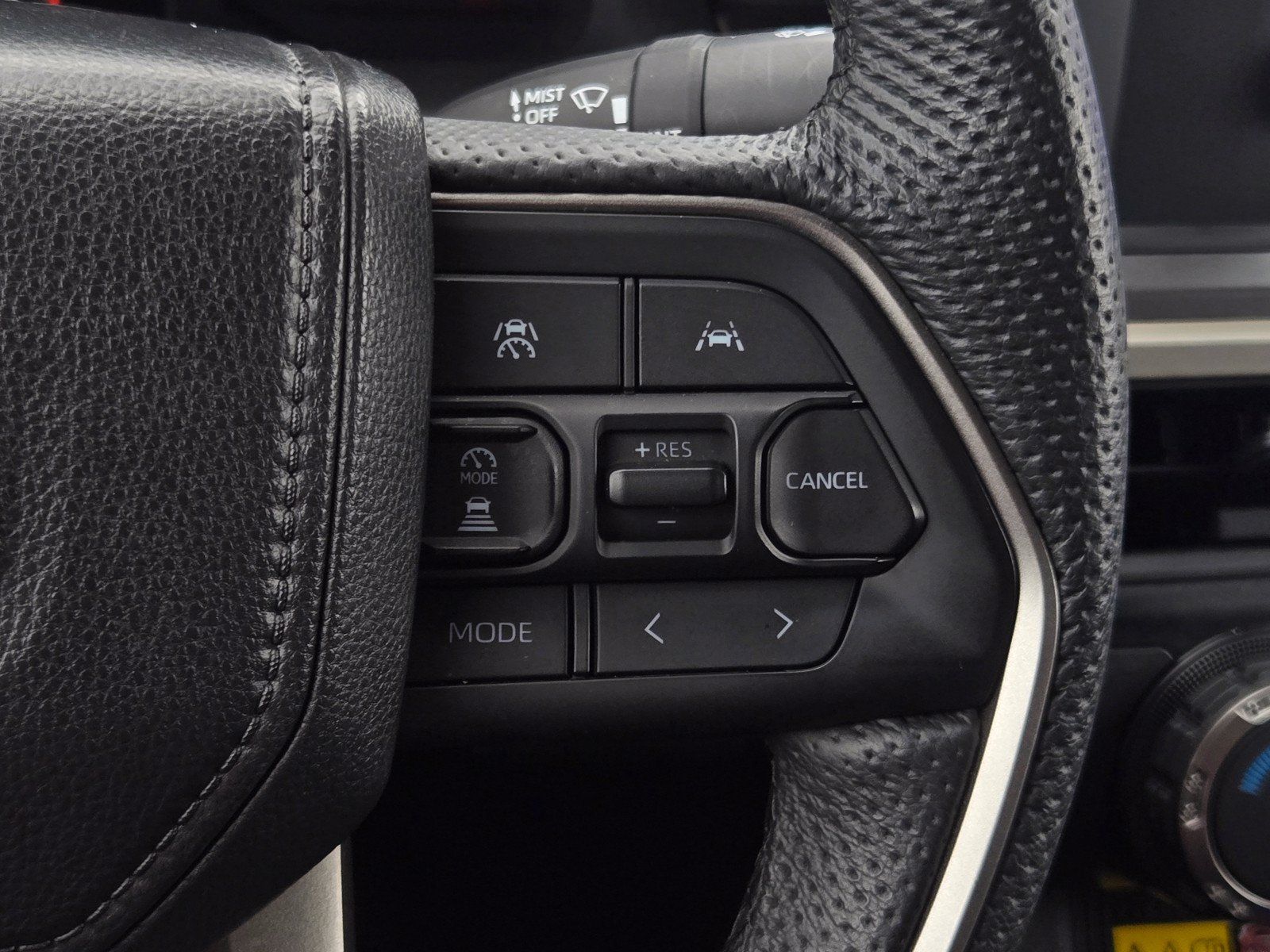 Certified 2025 Toyota Tacoma SR5 AWD/4WD image 20