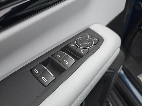 New 2025 Chevrolet Suburban Premier w/ Sun And Tow Package image 20