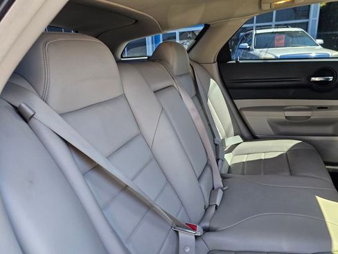 Used 2006 Dodge Magnum R/T RWD image 16