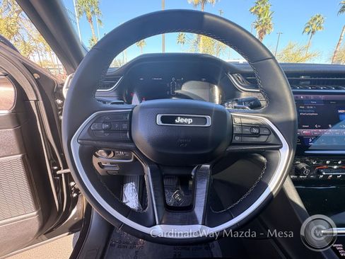 Used 2024 Jeep Grand Cherokee L Limited w/ Luxury Tech Group II image 18