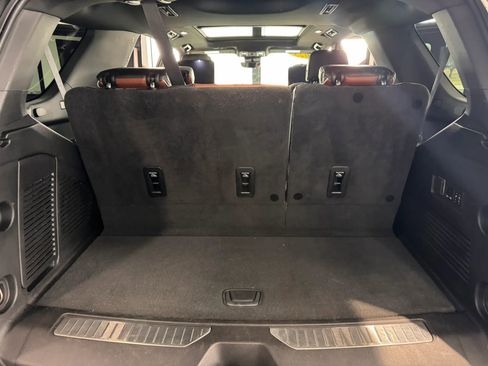 Used 2023 GMC Yukon Denali Ultimate image 30