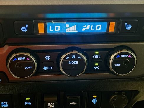 Used 2023 Toyota Tacoma TRD Pro AWD/4WD image 13