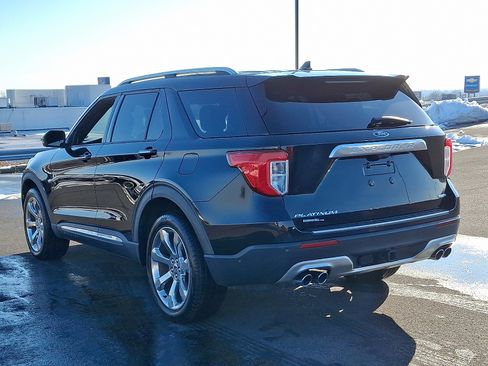 Used 2020 Ford Explorer Platinum w/ Premium Technology Package image 4