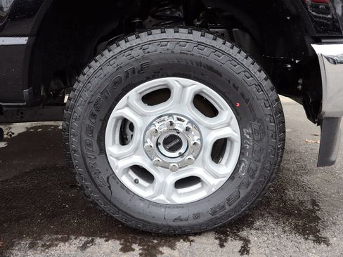 New 2026 Ford F350 XLT w/ FX4 Off-Road Package AWD/4WD image 13