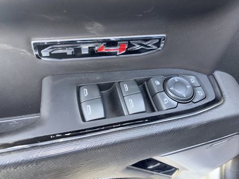 Used 2023 GMC Sierra 1500 AT4X image 9