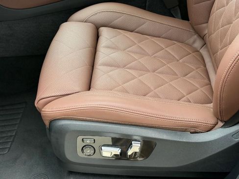 Used 2026 BMW X5 xDrive50e AWD/4WD image 23