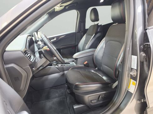 Used 2025 Ford Escape ST-Line Select AWD/4WD image 12