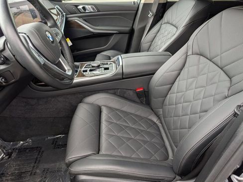 Used 2025 BMW X7 xDrive40i w/ Parking Assistance Package AWD/4WD image 17