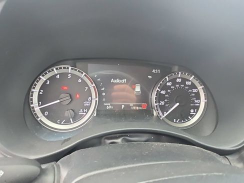 Used 2024 Toyota Highlander LE FWD image 16