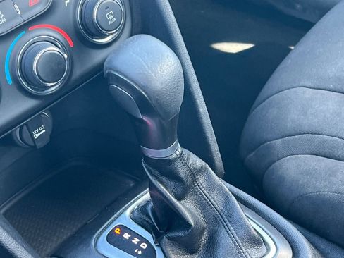Used 2013 Dodge Dart SE FWD image 16