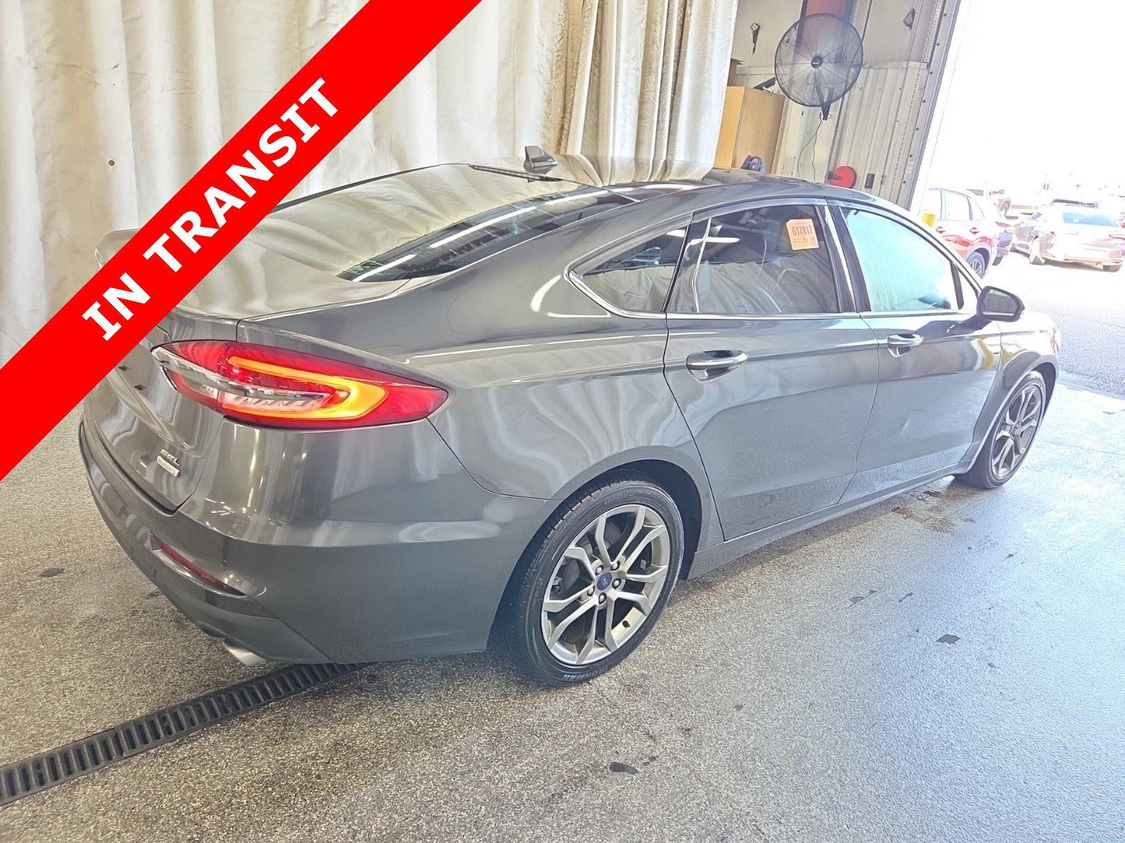 Used 2020 Ford Fusion SEL FWD image 3