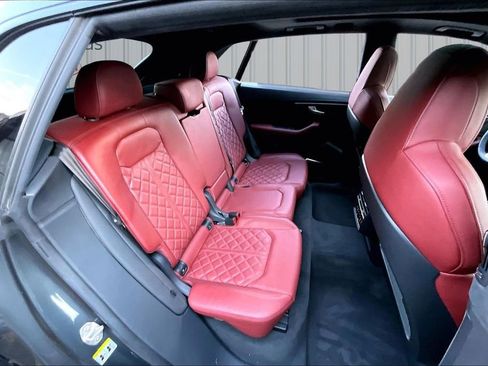 Used 2023 Audi SQ8 Premium Plus w/ SQ8 Luxury Package image 25