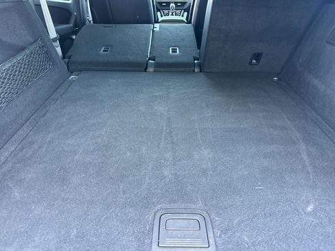 Certified 2023 Porsche Cayenne Platinum Edition image 15