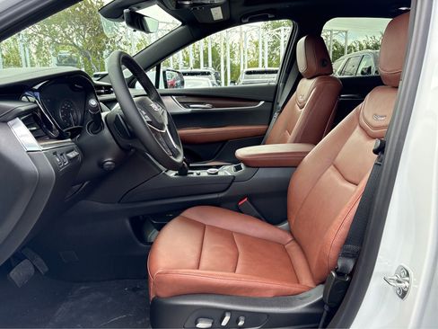 New 2026 Cadillac XT5 Premium Luxury image 9