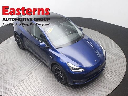Used 2021 Tesla Model Y Long Range AWD/4WD image 3