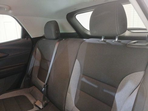Used 2024 Chevrolet TrailBlazer LT w/ LT Cold Weather Package FWD image 15