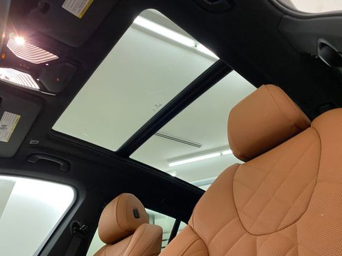 Used 2026 BMW X5 xDrive40i w/ Premium Package image 14