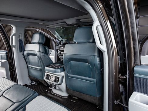 Used 2024 Ford F450 Limited image 31