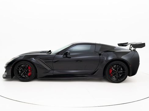 Used 2019 Chevrolet Corvette ZR1 RWD image 6