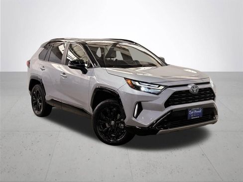Used 2024 Toyota RAV4 XSE AWD/4WD image 7