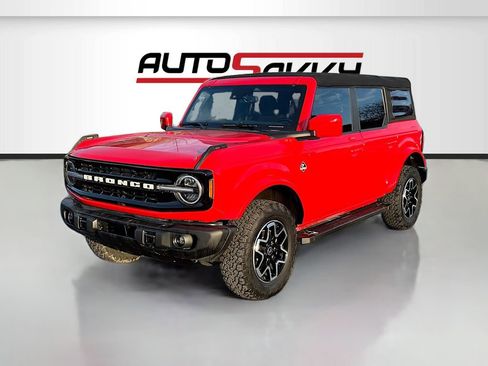 Used 2022 Ford Bronco Outer Banks AWD/4WD image 3