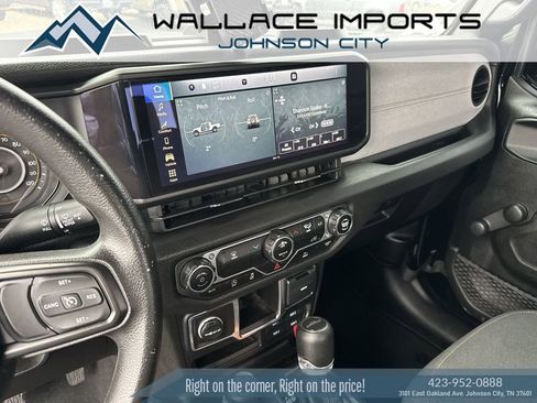 Used 2024 Jeep Gladiator Sport AWD/4WD image 22