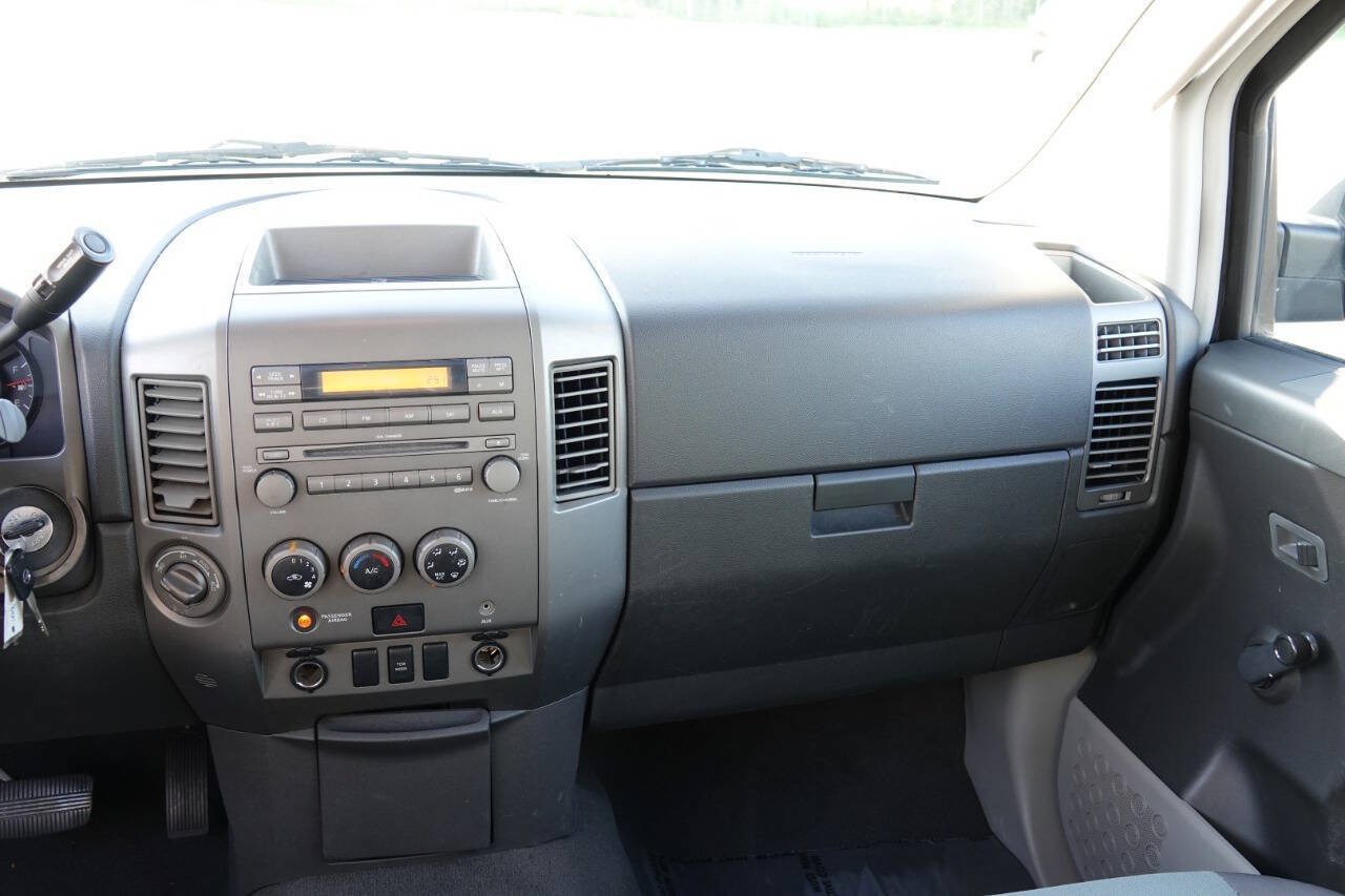Used 2004 Nissan Titan XE w/ (PRF) Preferred Pkg AWD/4WD image 59