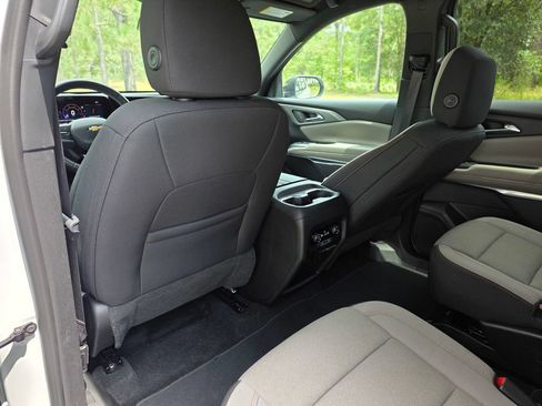 Used 2026 Chevrolet Traverse LT w/ Driver Confidence Package FWD image 17