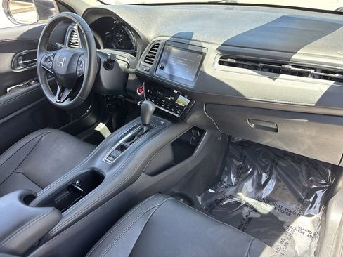Used 2021 Honda HR-V EX-L image 10