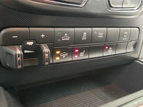 Used 2017 RAM 1500 Rebel w/ Luxury Group image 31