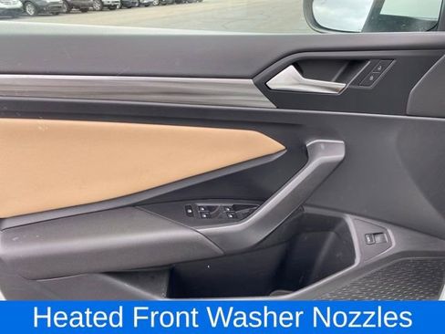 Used 2019 Volkswagen Jetta SEL w/ Cold Weather Package image 17