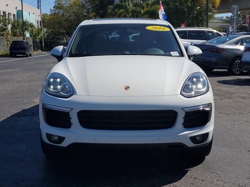 Used 2016 Porsche Cayenne image 8